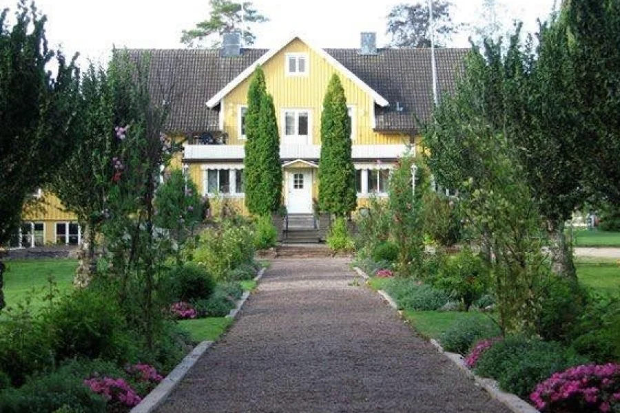 Vänhems Café & Vandrarhem