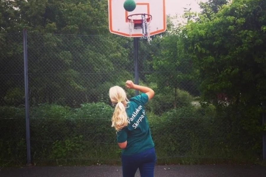 Skarpaby parklek