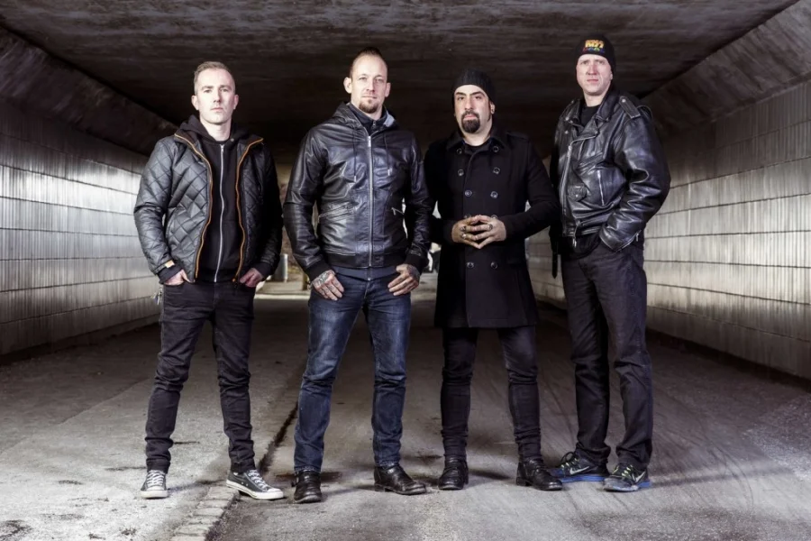 De supportar Volbeat på Friends