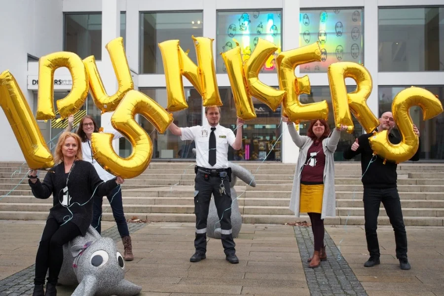 Dunkers firar 15 år - och visar allt