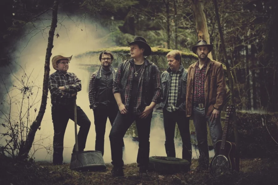 Publiksuccén med Creedence Tribute förlängs