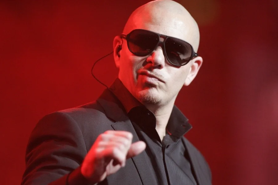 Britney Spears tar med sig Pitbull på turné