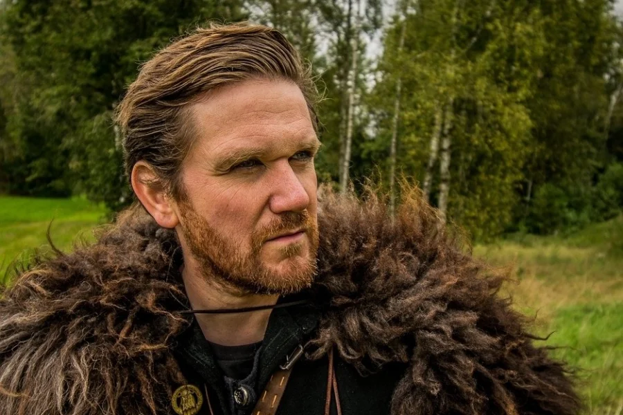 Vikingar vaknar till liv på Vikingaliv