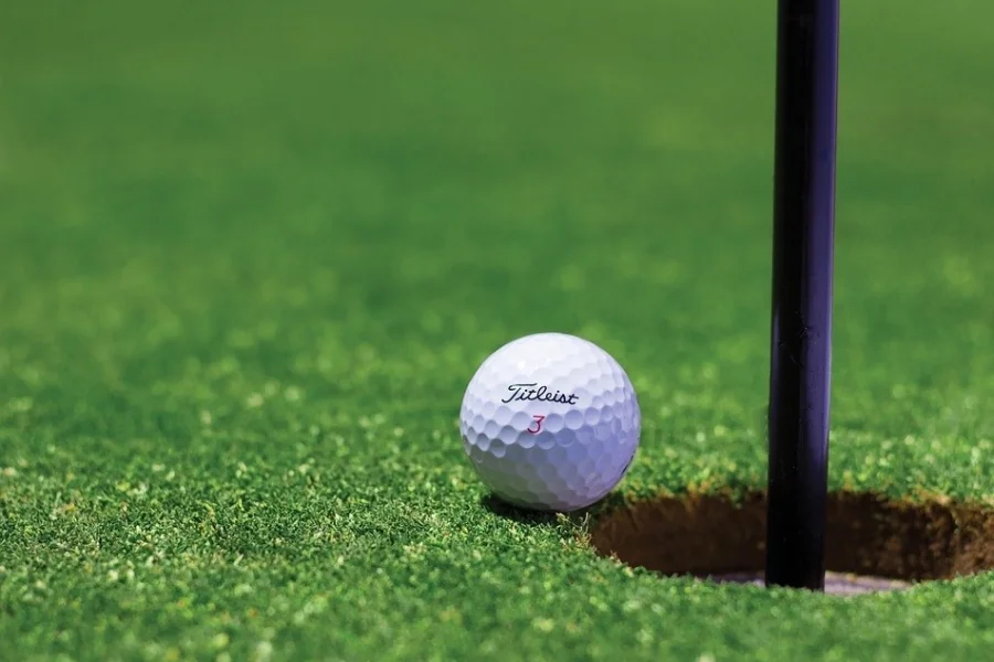 Golfbaren öppnar på Ekerö