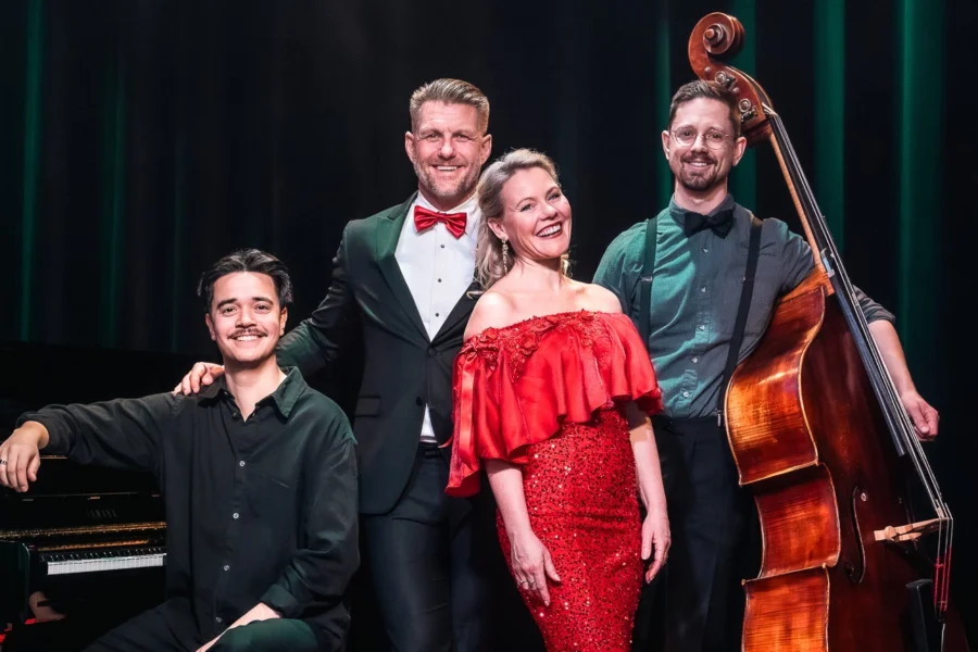 En Strålande Jul – Emelie Sundborn & Rikard Flink
