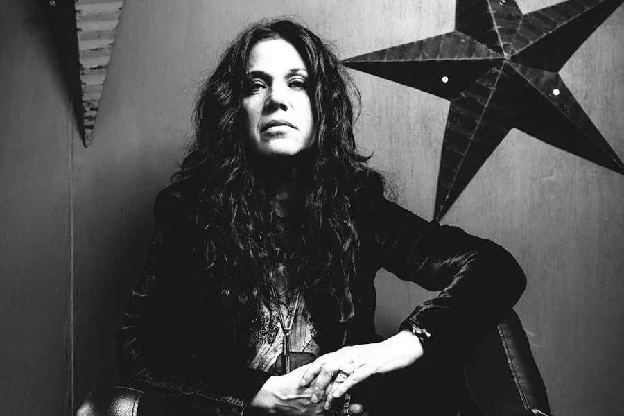 SARI SCHORR