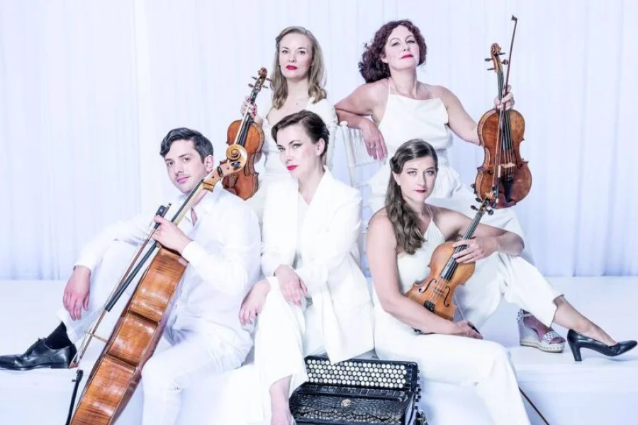 Minna Weurlander & Deseo String Quartet