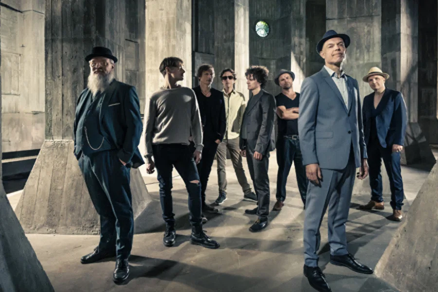 Thorbjørn Risager & The Black Tornado