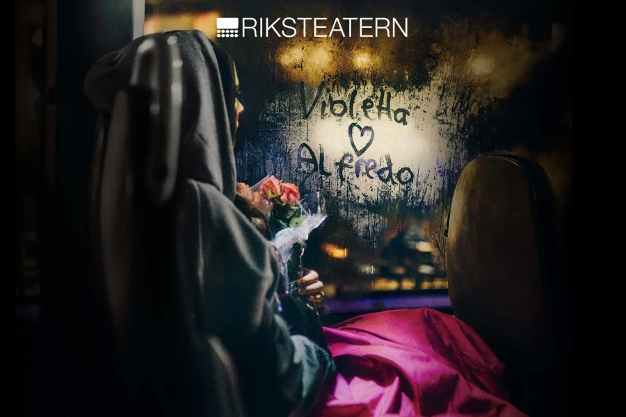 Violetta tar bussen