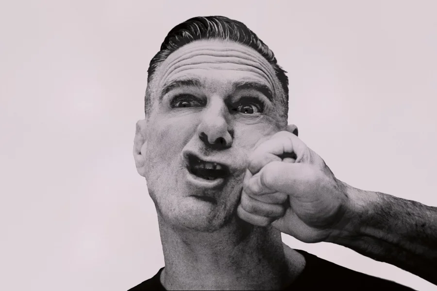 Bryan Adams - Roll with the punches | Premium