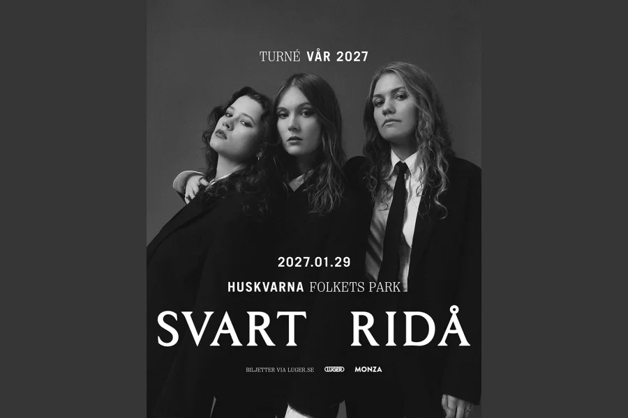 Svart Ridå