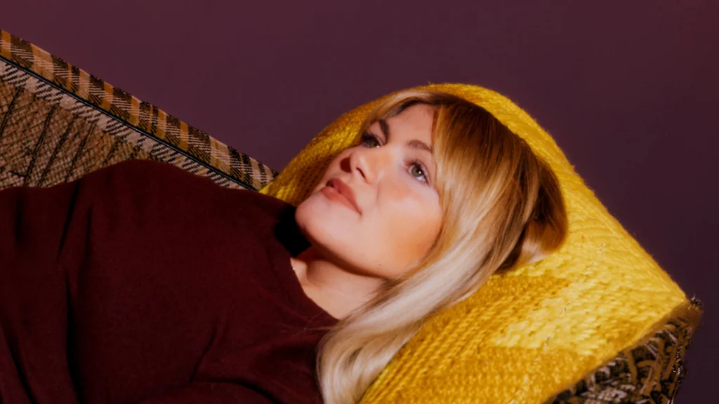 Maddie Zahm (från 16 år)