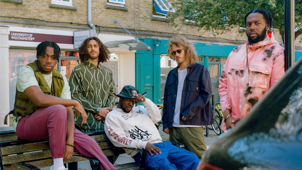 Ezra Collective (från 16 år)