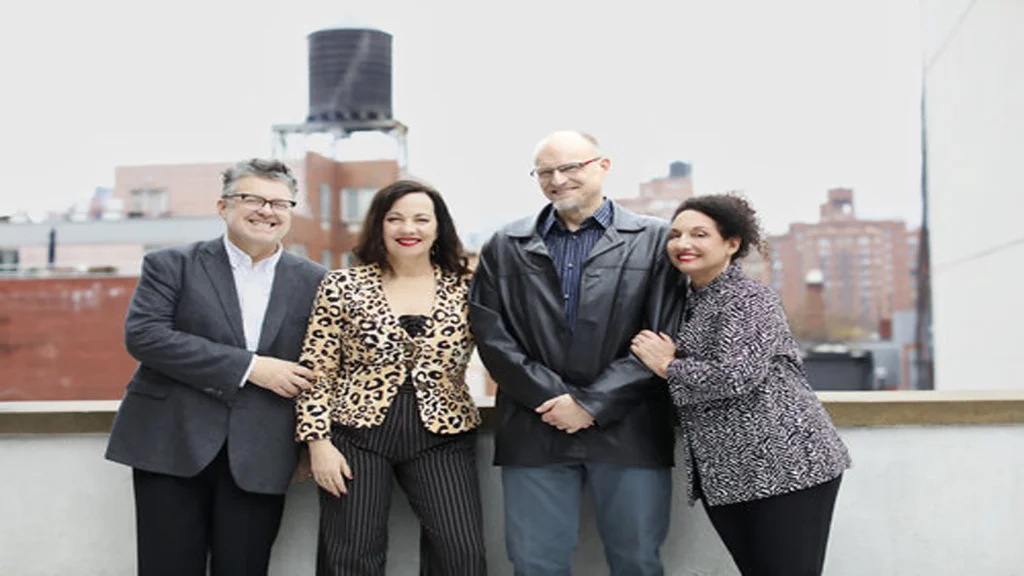 New York Voices – ”Old Friends – The Final Bow”