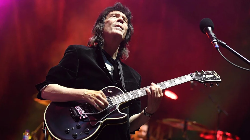 Steve Hackett: turné med Genesis bästa låtar och solopärlor
