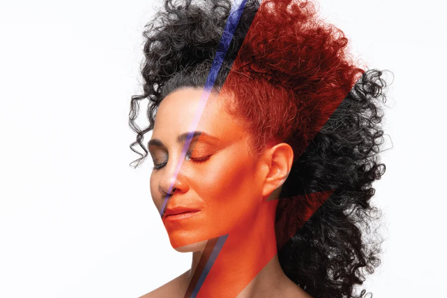 Miriam Aïda – Loving the Hero