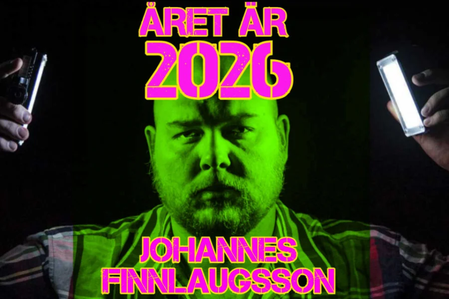 Året är 2026 – ståupp med Johannes Finnlaugsson