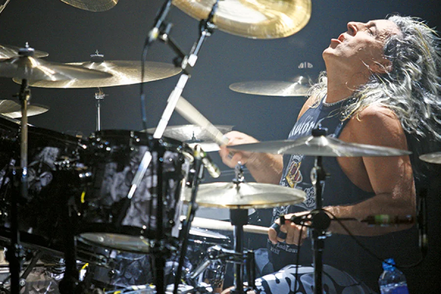 Mikkey Dee spelar Motörhead + Linda Varg