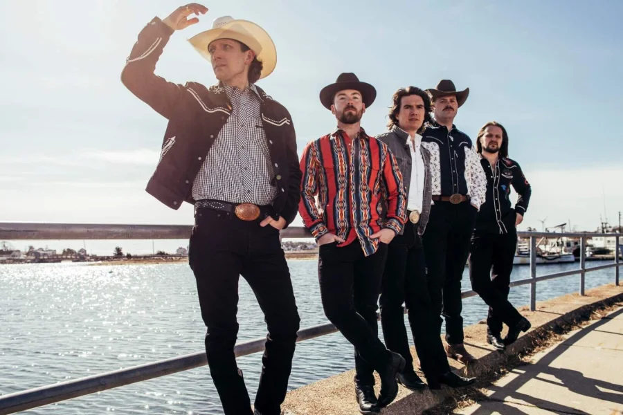 Ward Hayden & The Outliers