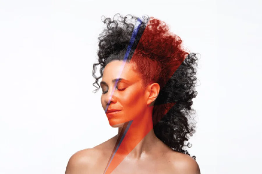 Miriam Aïda – Loving the Hero