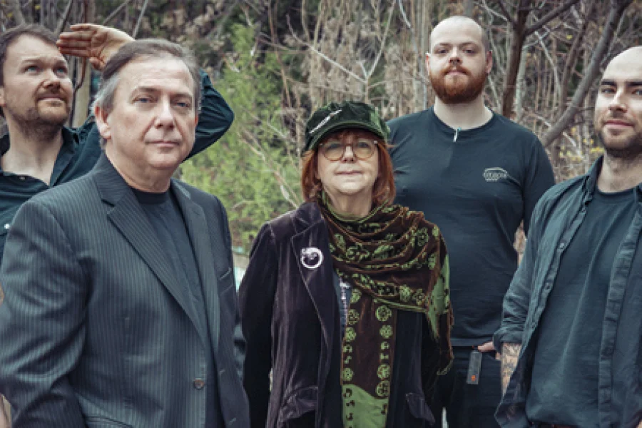 Maggie Reilly & Cutting Crew Trio