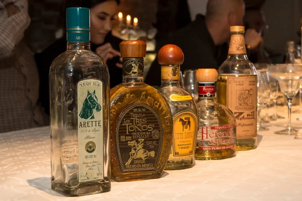 Tequila & Mezcalprovning