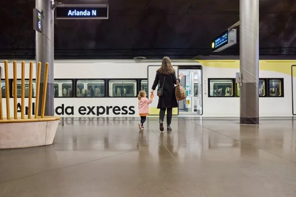 Arlanda Express Train Airport och Stockholm City Transfer