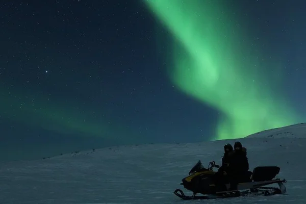 Från Kiruna: Aurora Snöskoteräventyr