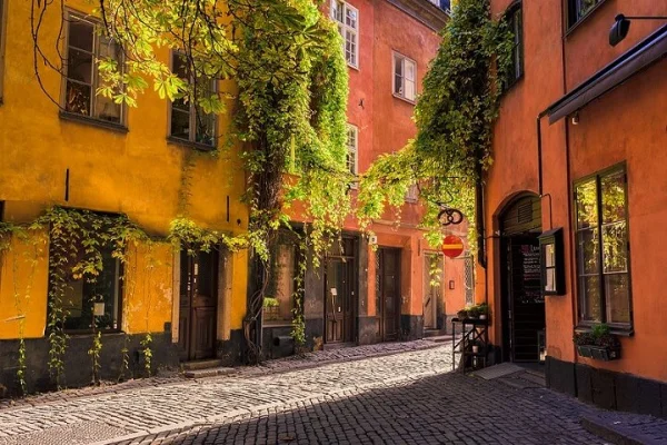 Gamla stan i Stockholm med sina spännande trånga gränder.