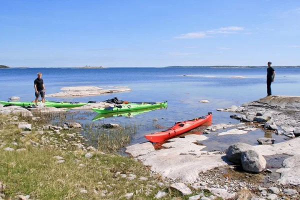 1-dagars liten grupp Stockholms skärgårds kajaktur