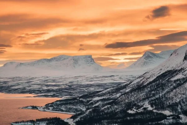 Abisko och Björkliden Dagstur Från Kiruna med Lunch
