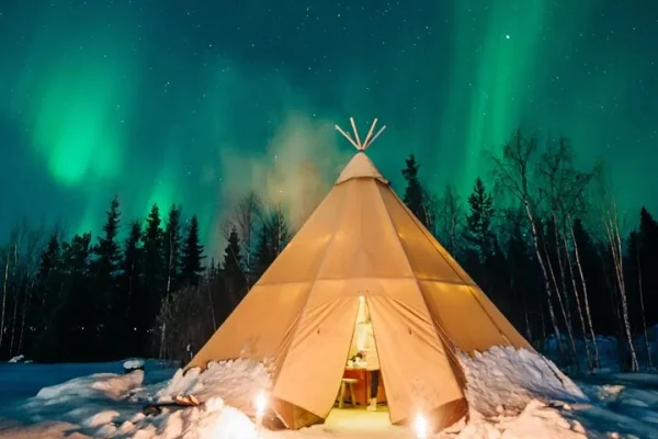 Kiruna: Norrskenstur med samisk grillmiddag
