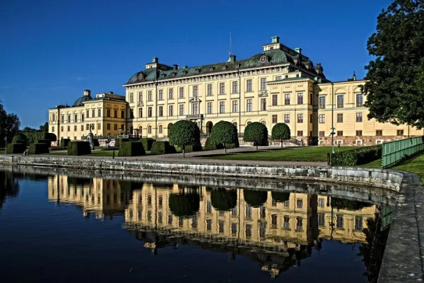 Drottningholms slott privat VIP-tur med limousinebil