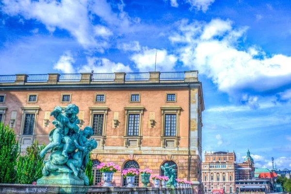 Utforska Stockholms konst och kultur med en lokal
