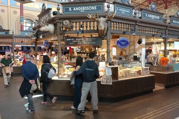 Stockholm Food Tour med Metro Art och kungligt morddrama