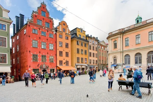 Från Stockholm med kärlek: Romantiskt utforskande spel och turné