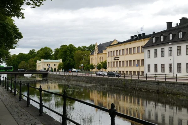 Stadsvandring Uppsala 1h – roliga anekdoter ur Uppsala universitets historia