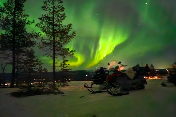 Jakten på norrskenet på snöskoter
