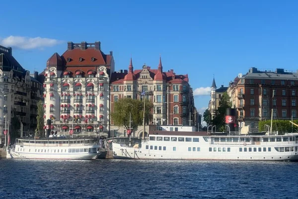 Privat rundtur Stockholm med lokal Guide med Lyxbil