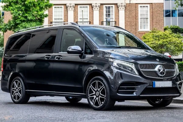 Avgång Privat Transfer Stockholm City till Stockholm Airport NYO av Luxury Van