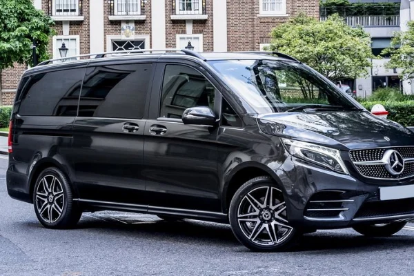 Flygplatstransfer: Göteborg till flygplats GOT by Luxury Van