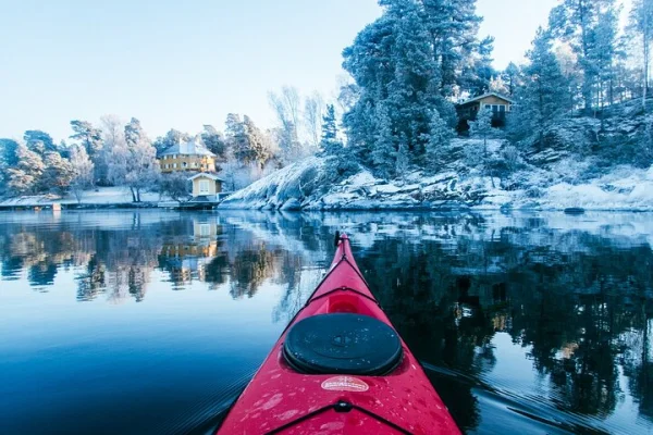 Privat vinter- och sommarpaddling i Stockholms skärgård