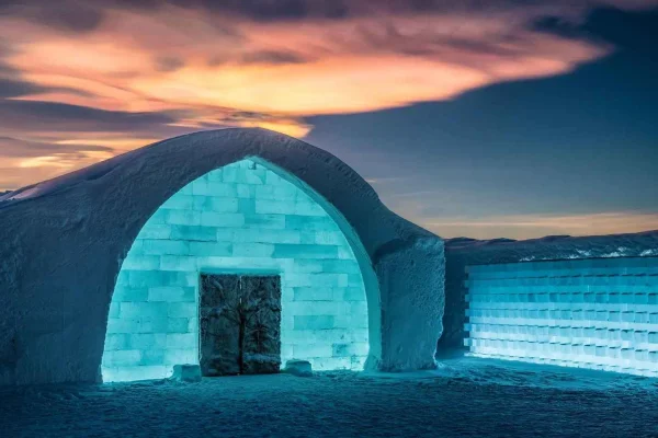 Från Kiruna: Dagsutflykt till Icehotel, Samemuseet och Kiruna stad