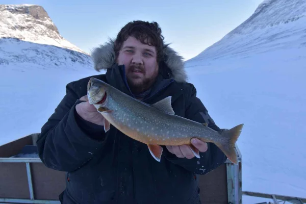 Abisko: Isfiskeupplevelse