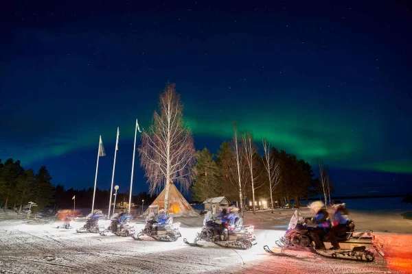 Luleå: Norrskenssnöskoterresa