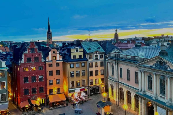 Rundtur i Gamla stan i Stockholm med lokalinvånare + souvenir-affisch