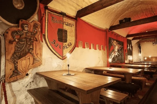 Stockholm: Rundvandring i den medeltida Gamla stan och vikingafest