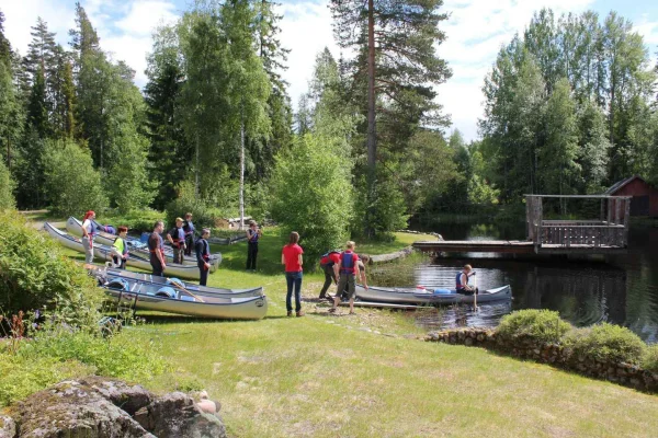 Johannisholm: Guidad kanottur på sjön Venjanssjön