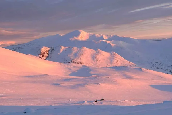 Klimpfjäll: Södra Lapplands snöskotertur med fika