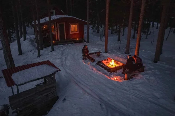 Överkalix - Lappland: 2-dagars snöskoterutflykt med övernattning